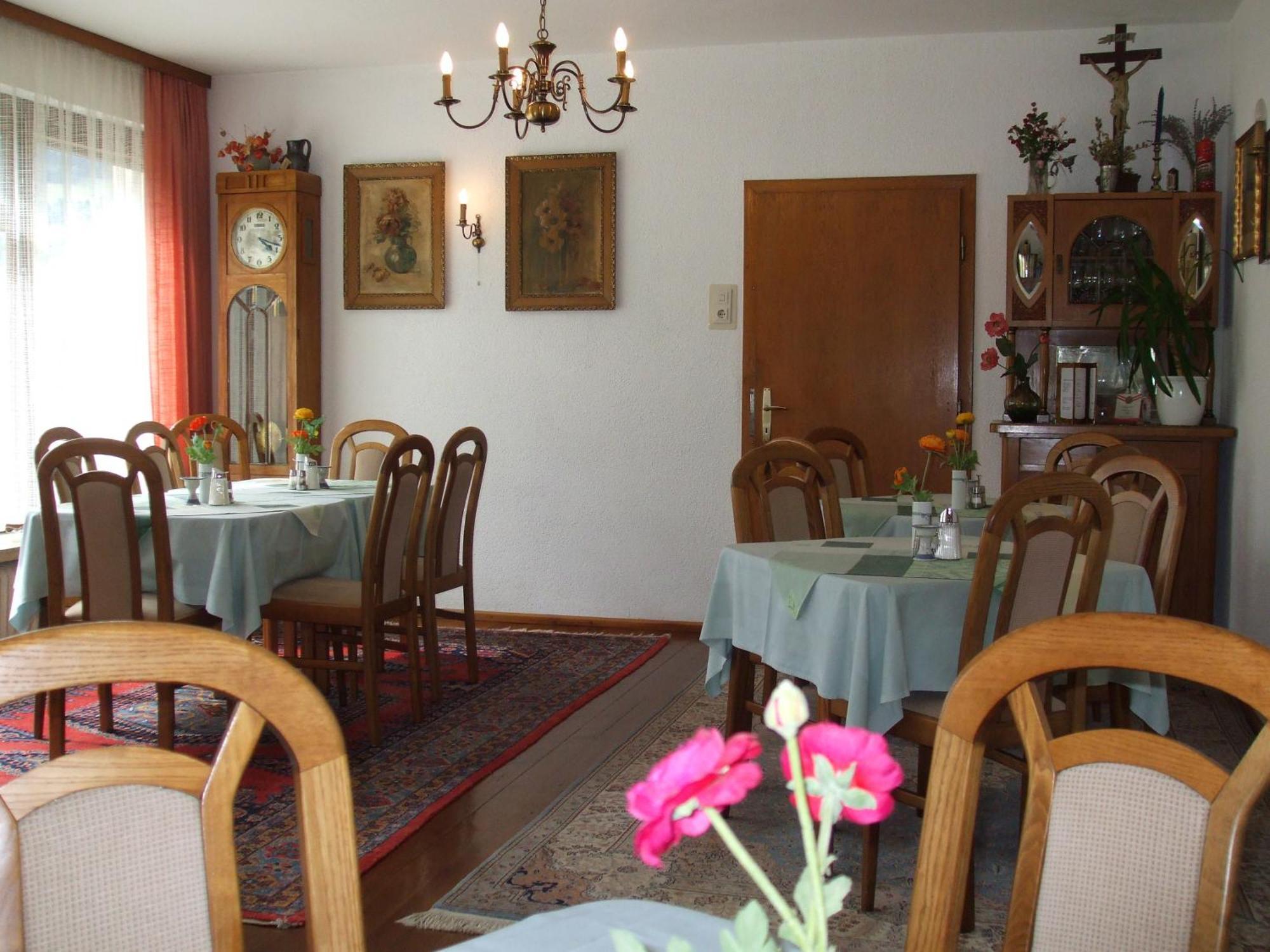 Pension Broenimann ออสซิอัค ภายนอก รูปภาพ